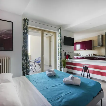 Appart hôtel Sky Gate - Red By The Airport 3*